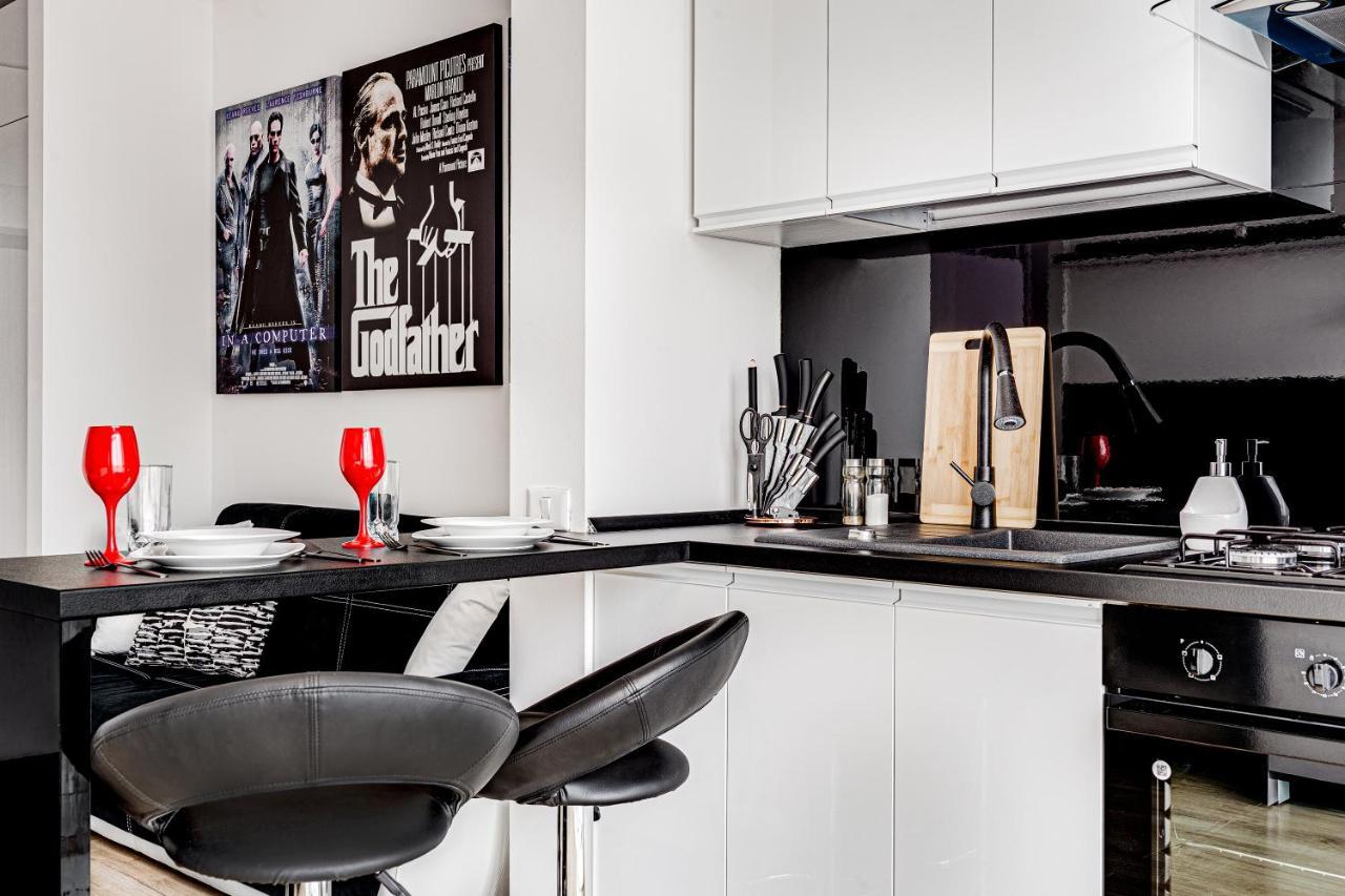 Ari Cinema Apartament With 2M Videoproiector Appartement Arad Buitenkant foto