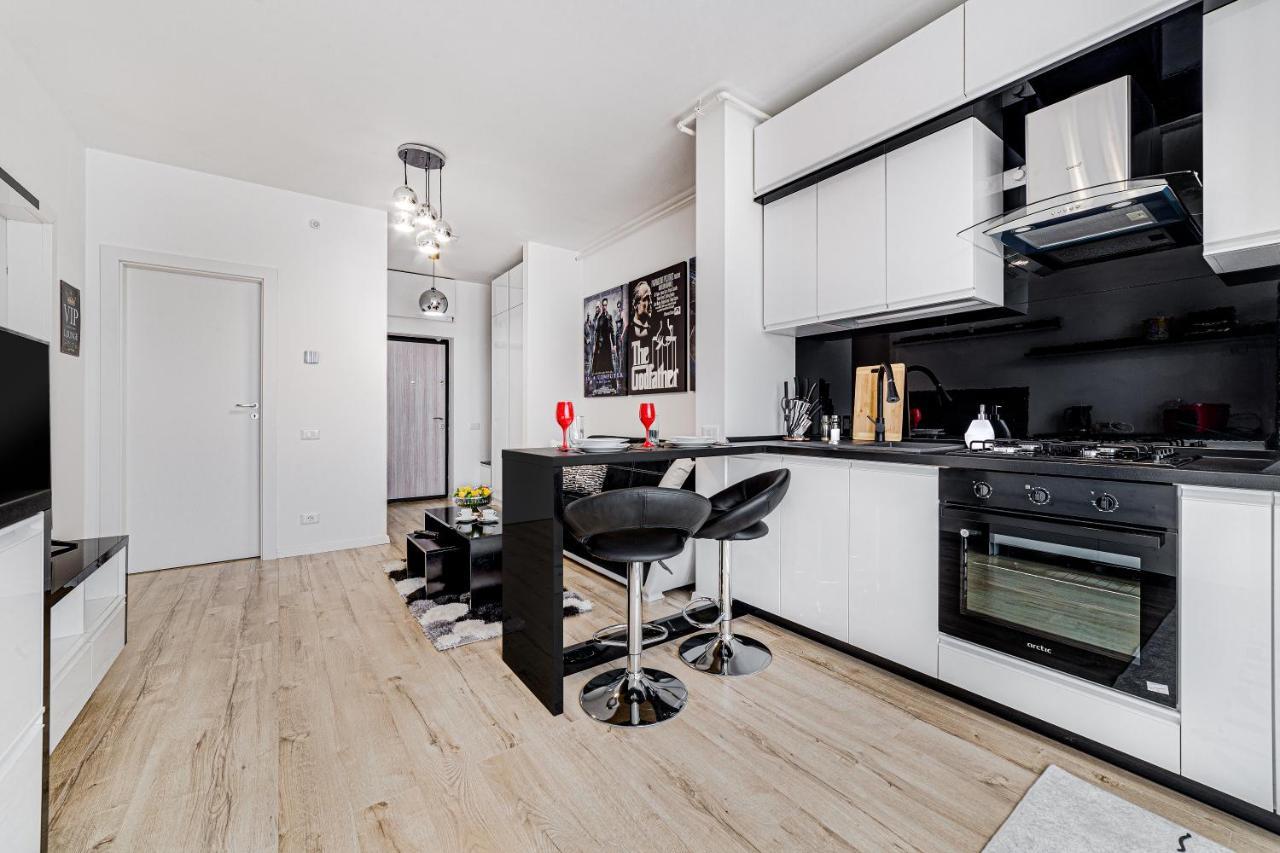 Ari Cinema Apartament With 2M Videoproiector Appartement Arad Buitenkant foto