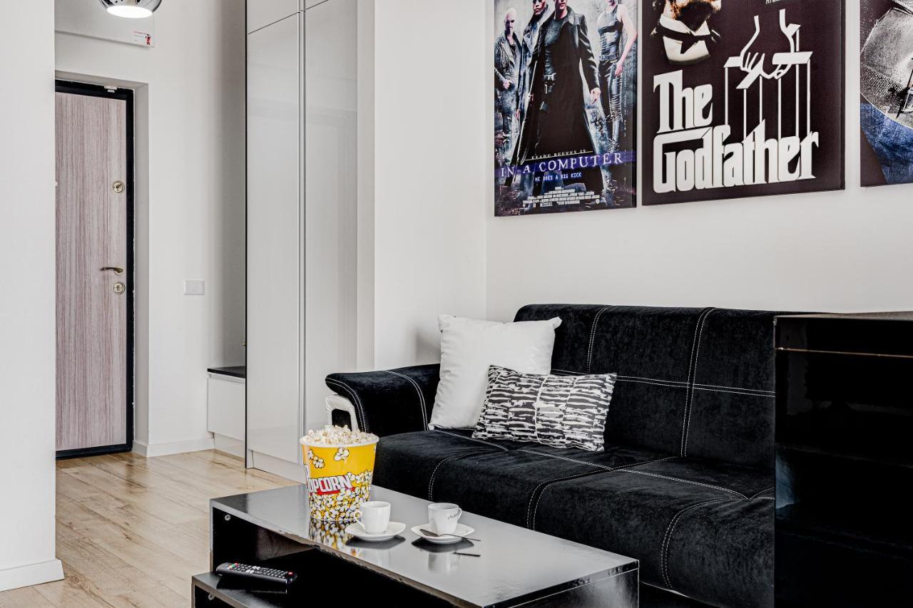 Ari Cinema Apartament With 2M Videoproiector Appartement Arad Buitenkant foto