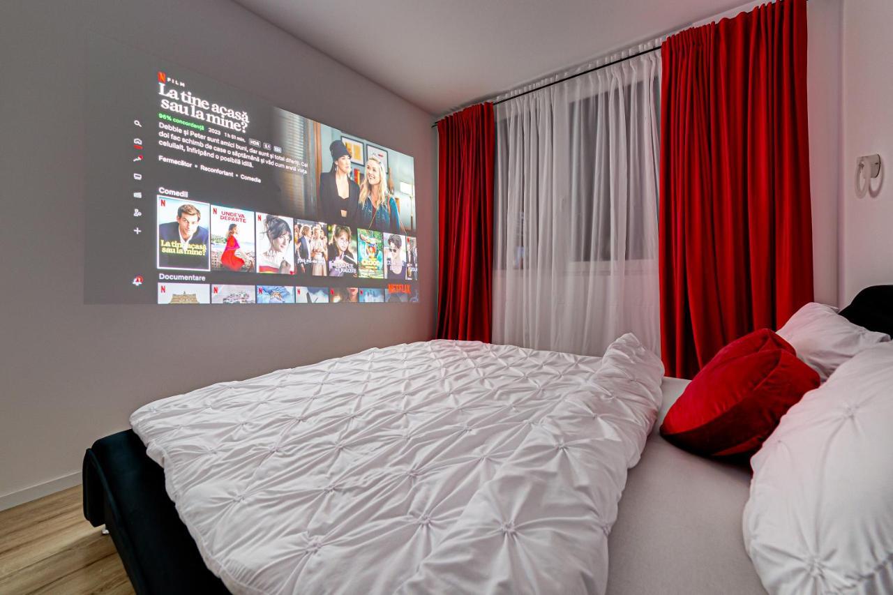 Ari Cinema Apartament With 2M Videoproiector Appartement Arad Buitenkant foto