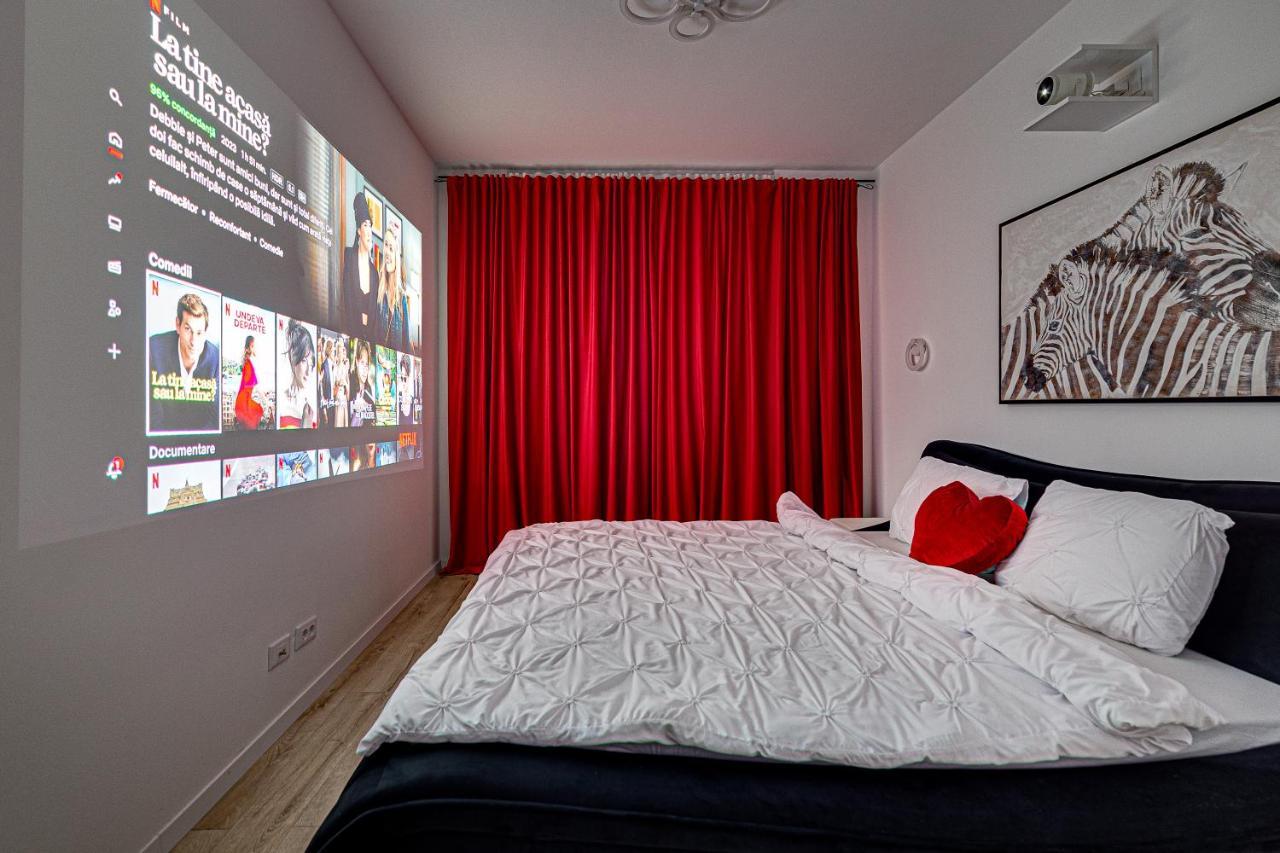 Ari Cinema Apartament With 2M Videoproiector Appartement Arad Buitenkant foto