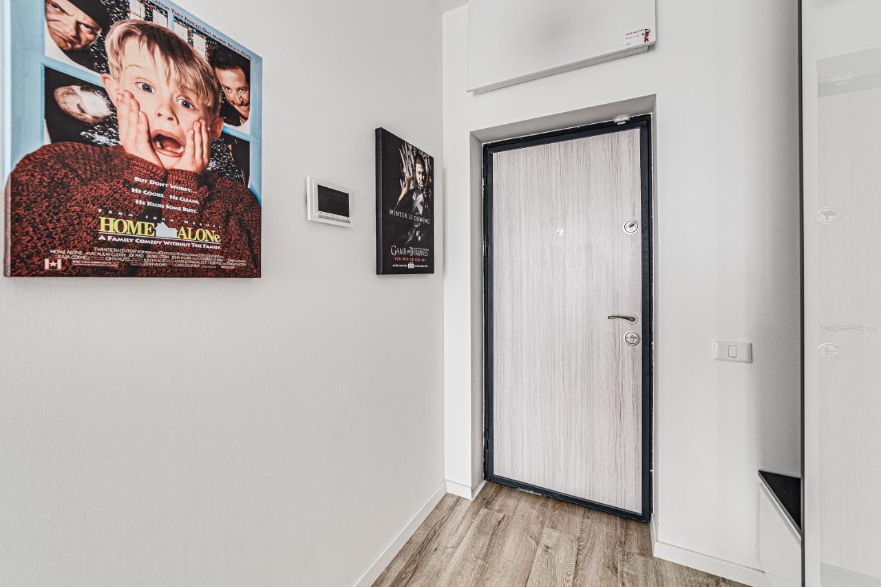 Ari Cinema Apartament With 2M Videoproiector Appartement Arad Buitenkant foto